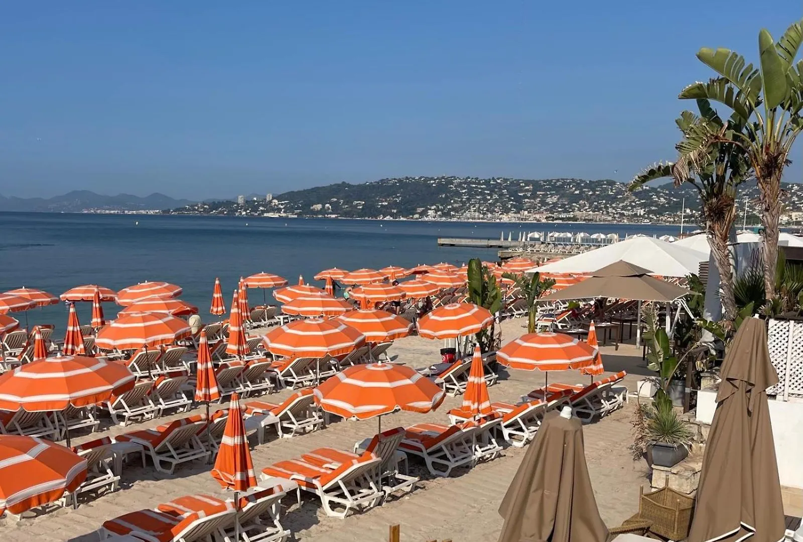 Family Apartment - Fully Equipped, Close To Sandy Beaches & Restaurants, Pool, Balcony, Garage Antibes
