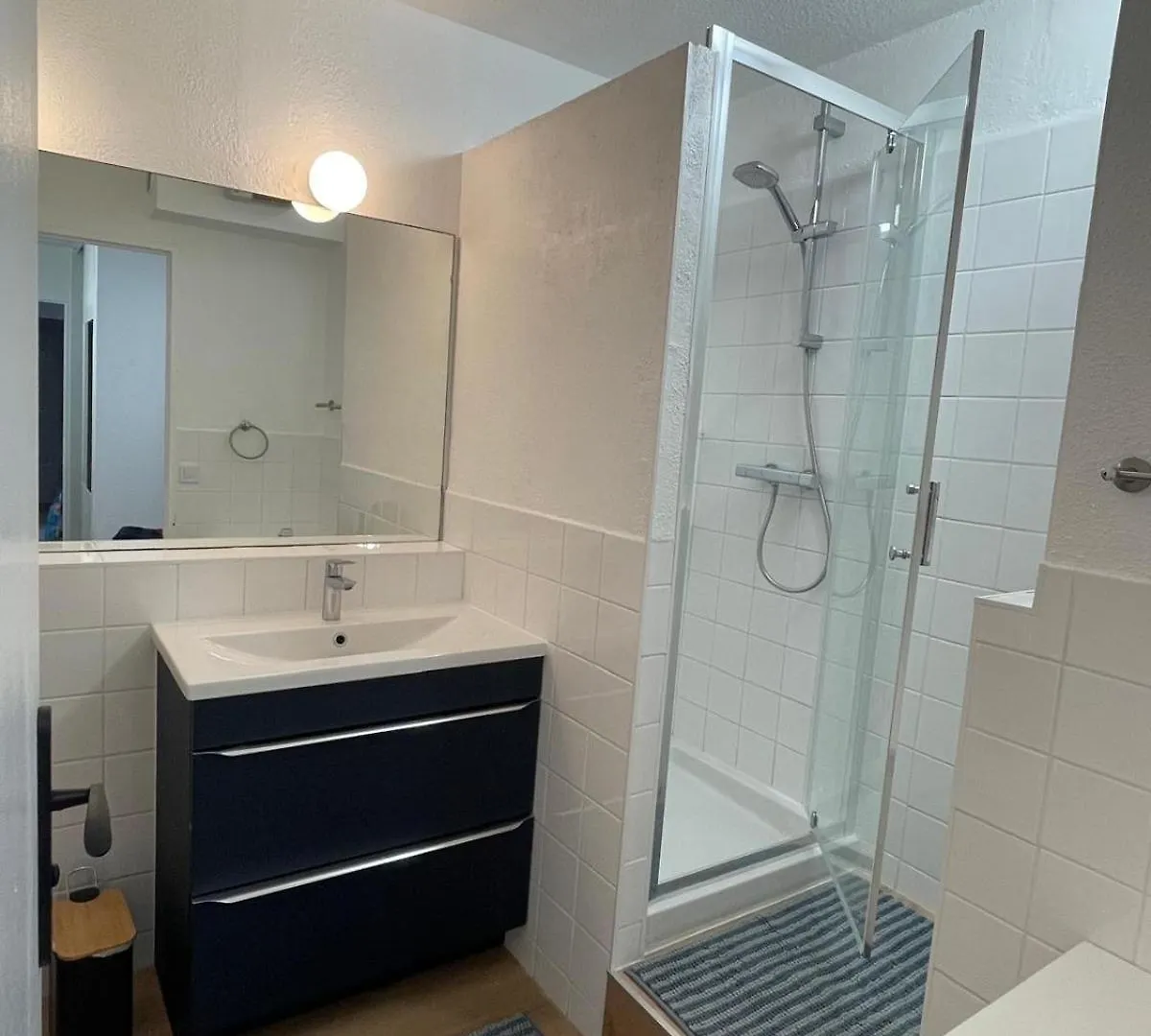 Family Apartment - Fully Equipped, Close To Sandy Beaches & Restaurants, Pool, Balcony, Garage Antibes 0*,  France